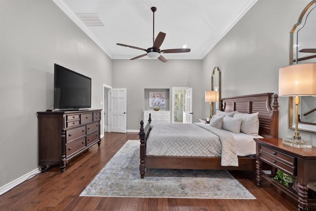 6401 Hollytree Circle, Tyler, TX 75703