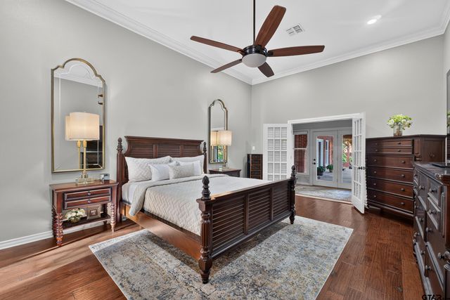 6401 Hollytree Circle, Tyler, TX 75703