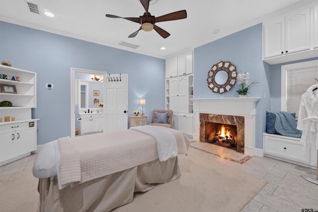 6401 Hollytree Circle, Tyler, TX 75703