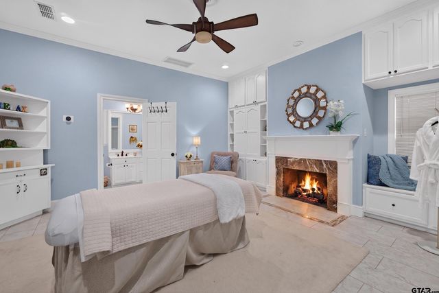 6401 Hollytree Circle, Tyler, TX 75703