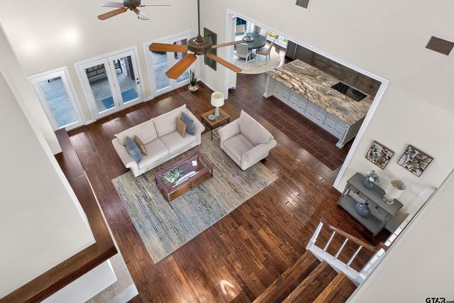 6401 Hollytree Circle, Tyler, TX 75703