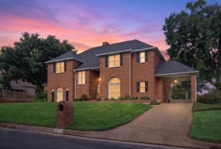 6401 Hollytree Circle, Tyler, TX 75703