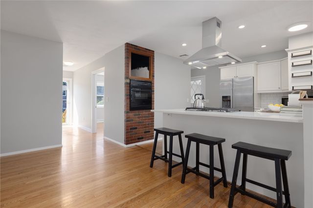 7 Namquid Drive, Middletown, RI 02842