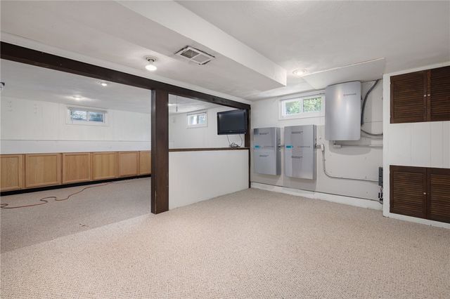 7 Namquid Drive, Middletown, RI 02842