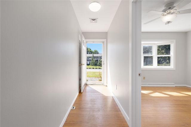 7 Namquid Drive, Middletown, RI 02842