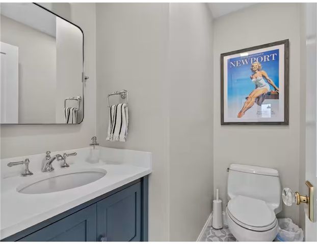 174 Renfrew Avenue 2, Middletown, RI 02842