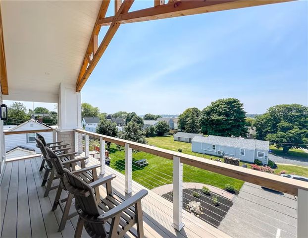 174 Renfrew Avenue 2, Middletown, RI 02842