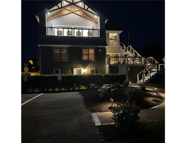 174 Renfrew Avenue 2, Middletown, RI 02842