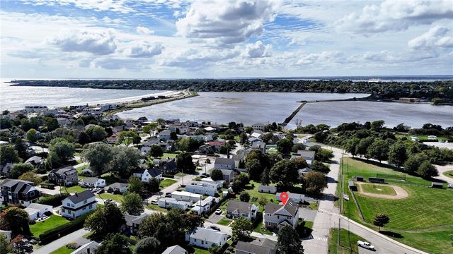 174 Renfrew Avenue 2, Middletown, RI 02842