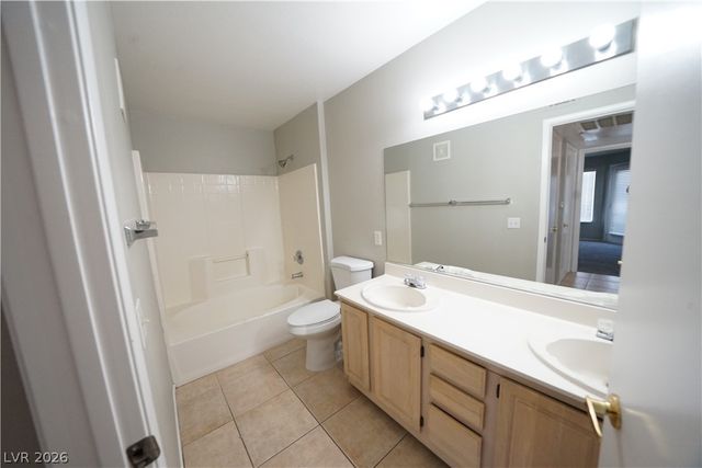 5710 East Tropicana Avenue 2066, Las Vegas, NV 89122