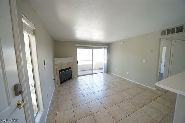 5710 East Tropicana Avenue 2066, Las Vegas, NV 89122