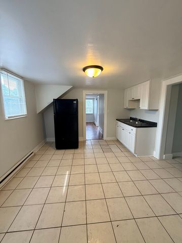 705 North Avenue Upper, Aurora, IL 60505