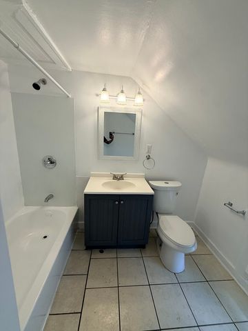 705 North Avenue Upper, Aurora, IL 60505