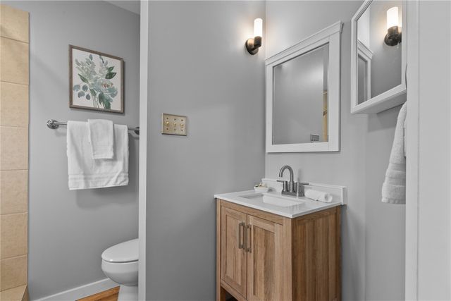 12305 14th Avenue NE, Seattle, WA 98125