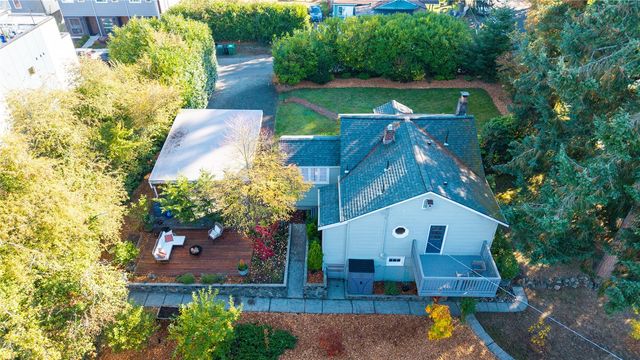 12305 14th Avenue NE, Seattle, WA 98125