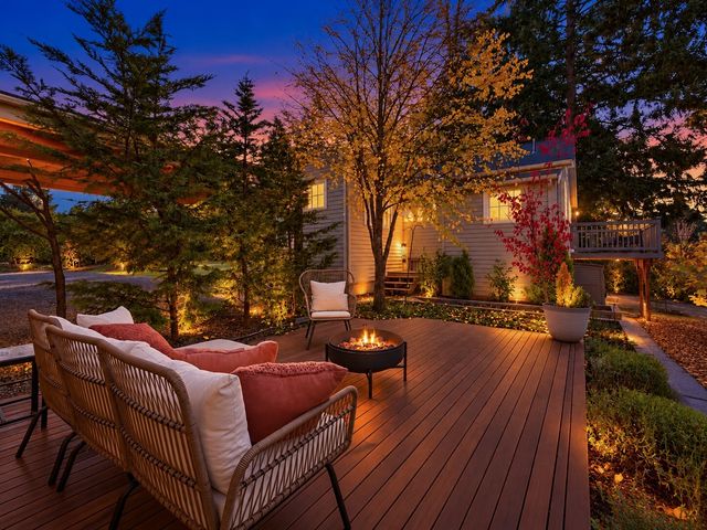 12305 14th Avenue NE, Seattle, WA 98125