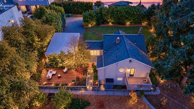 12305 14th Avenue NE, Seattle, WA 98125