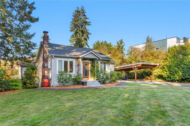 12305 14th Avenue NE, Seattle, WA 98125