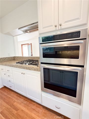 1221 14th STREET, Hermosa Beach, CA 90524