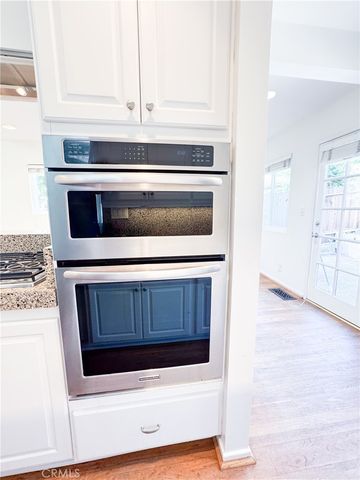 1221 14th STREET, Hermosa Beach, CA 90524