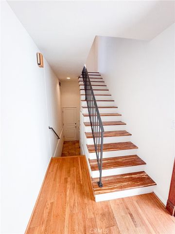 1221 14th STREET, Hermosa Beach, CA 90524