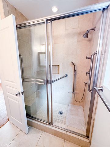 1221 14th STREET, Hermosa Beach, CA 90524