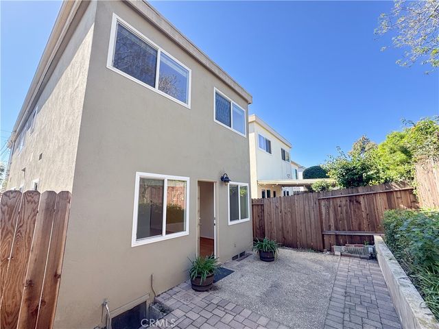 1221 14th STREET, Hermosa Beach, CA 90524