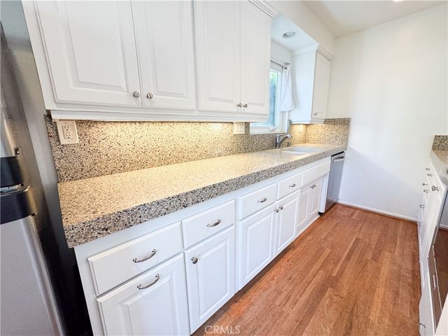 1221 14th STREET, Hermosa Beach, CA 90524