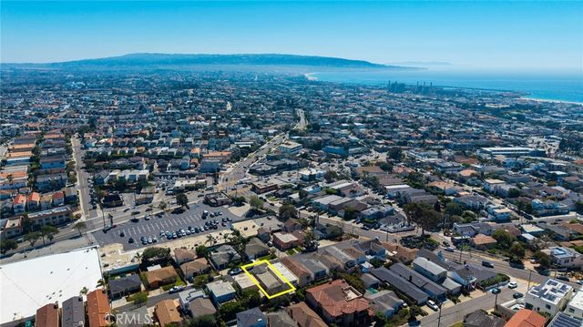 1221 14th STREET, Hermosa Beach, CA 90524