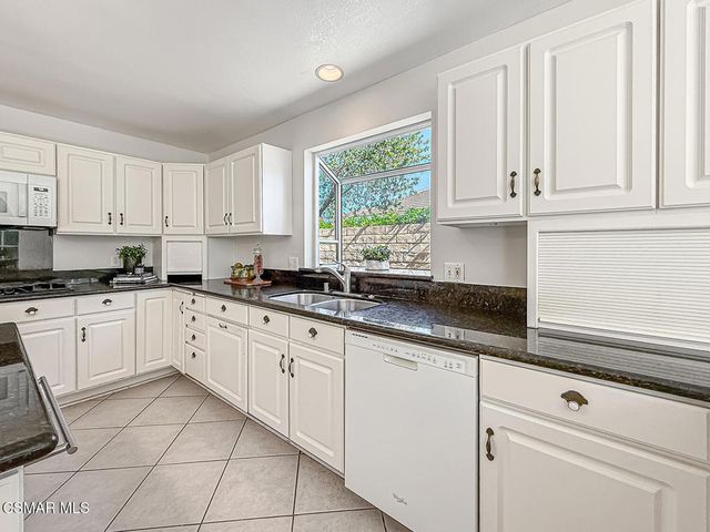 3195 N Geronimo Avenue, Simi Valley, CA 93063