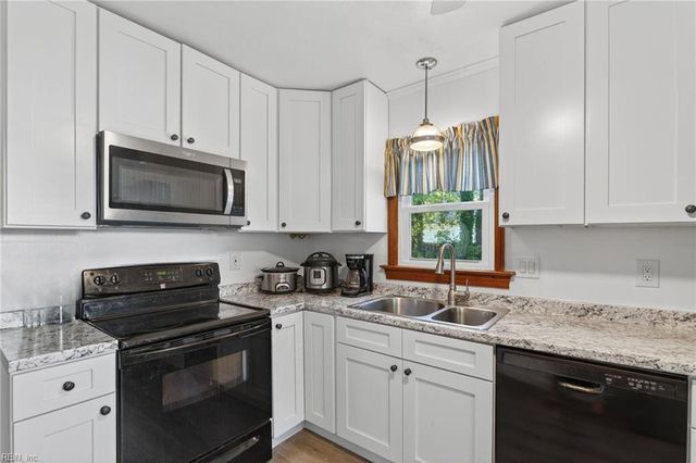 410 Fresh Meadow RD, Norfolk, VA 23503