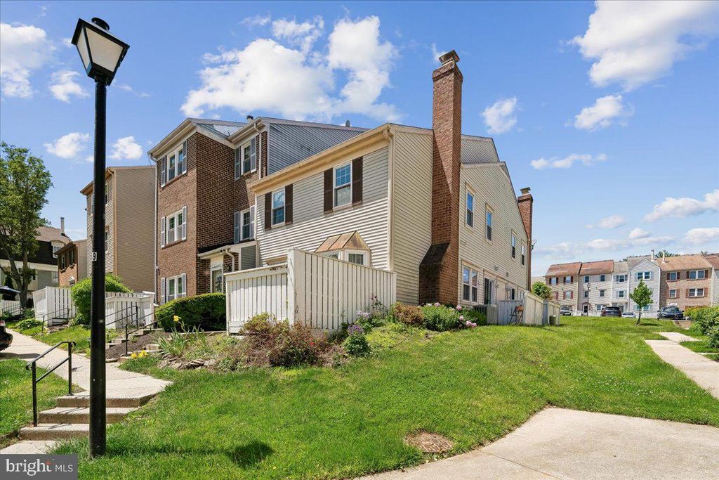 Image 2 of property listing at 11423 FRUITWOOD WAY #143, Germantown, MD 20876