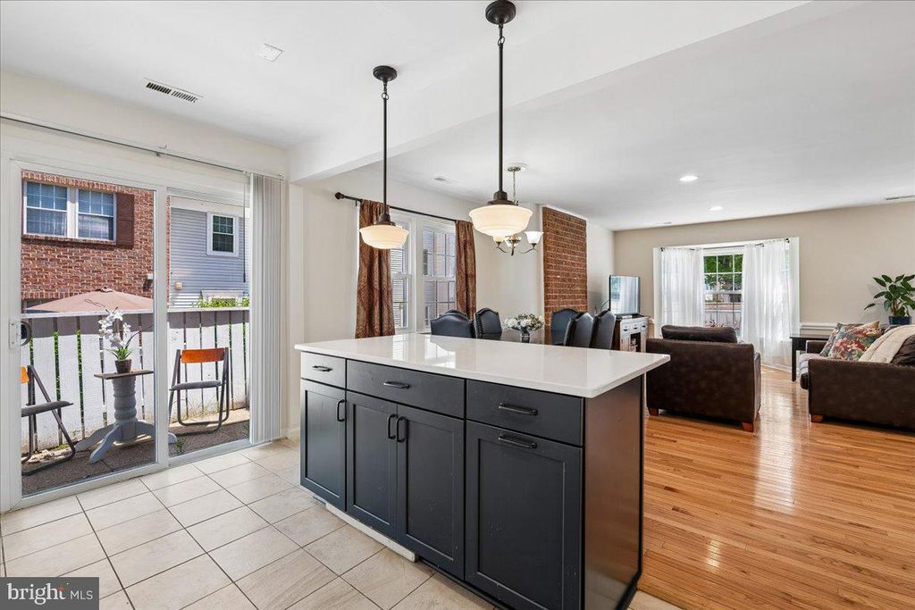 Image 20 of property listing at 11423 FRUITWOOD WAY #143, Germantown, MD 20876
