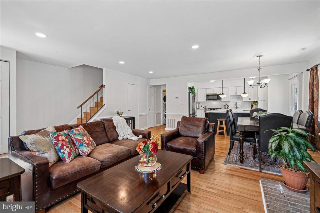Image 24 of property listing at 11423 FRUITWOOD WAY #143, Germantown, MD 20876