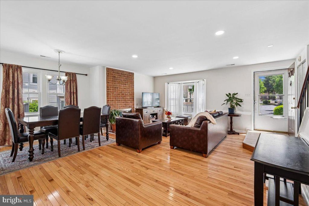 Image 28 of property listing at 11423 FRUITWOOD WAY #143, Germantown, MD 20876