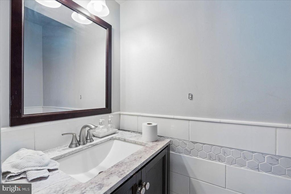 Image 29 of property listing at 11423 FRUITWOOD WAY #143, Germantown, MD 20876