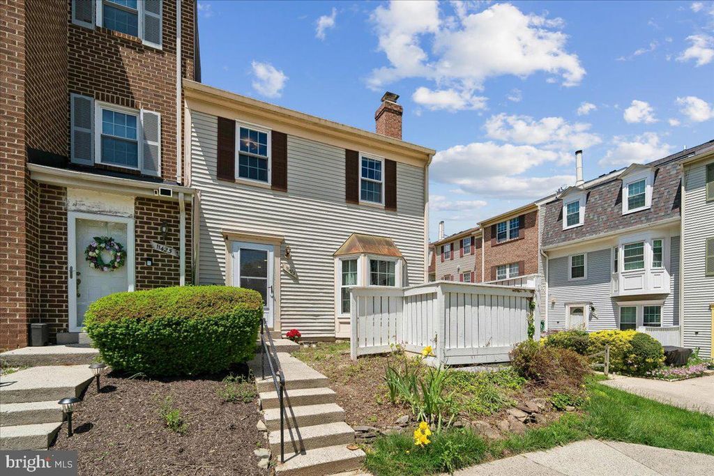 Image 3 of property listing at 11423 FRUITWOOD WAY #143, Germantown, MD 20876