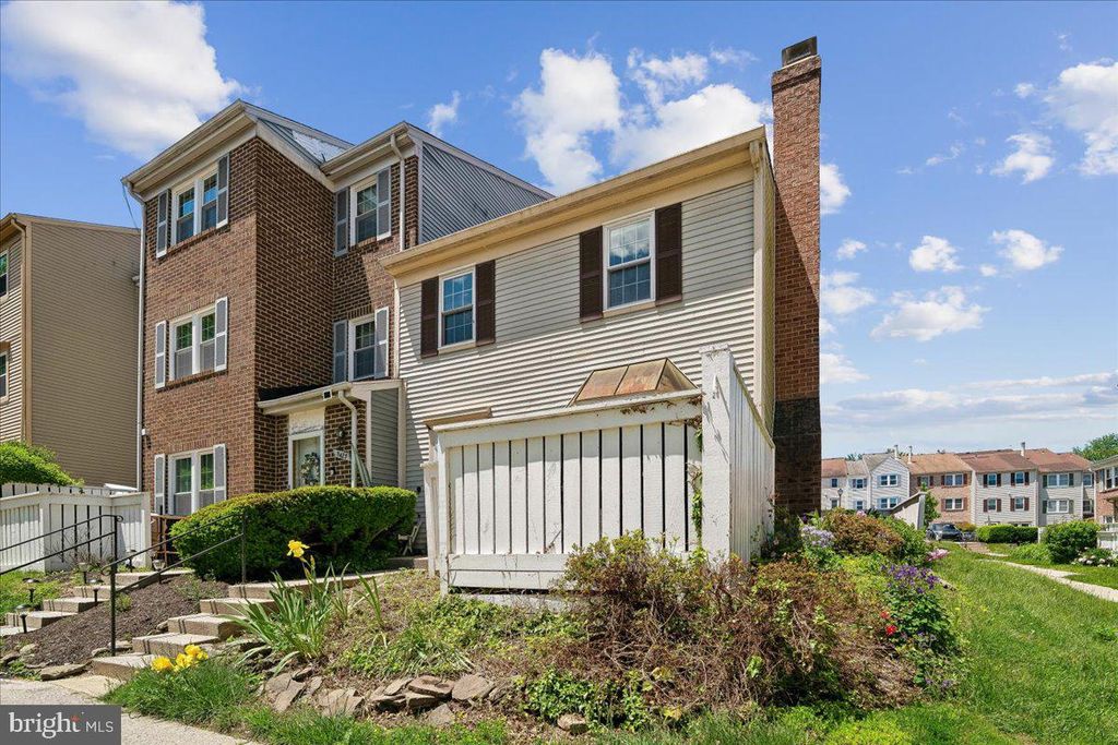 Image 4 of property listing at 11423 FRUITWOOD WAY #143, Germantown, MD 20876
