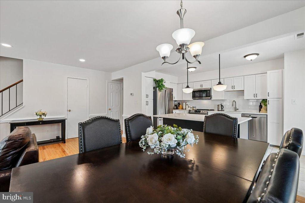 Image 8 of property listing at 11423 FRUITWOOD WAY #143, Germantown, MD 20876