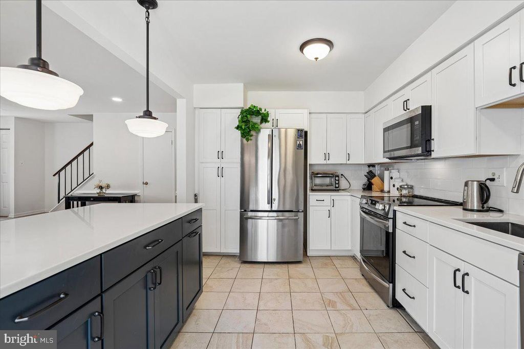Image 9 of property listing at 11423 FRUITWOOD WAY #143, Germantown, MD 20876