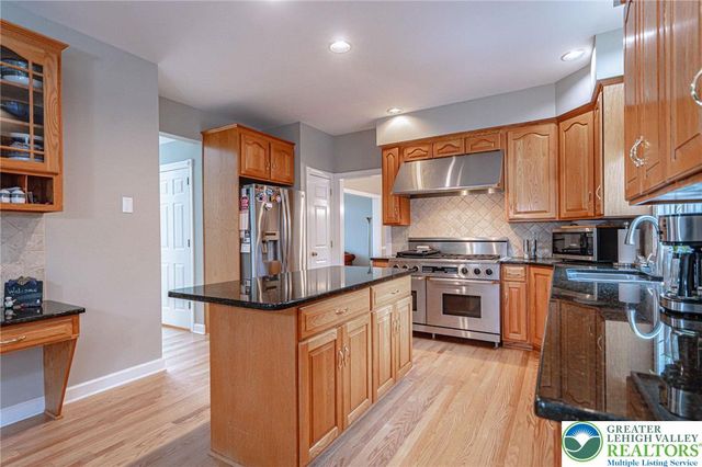 6551 Overlook Road, Upper Macungie Twp, PA 18069