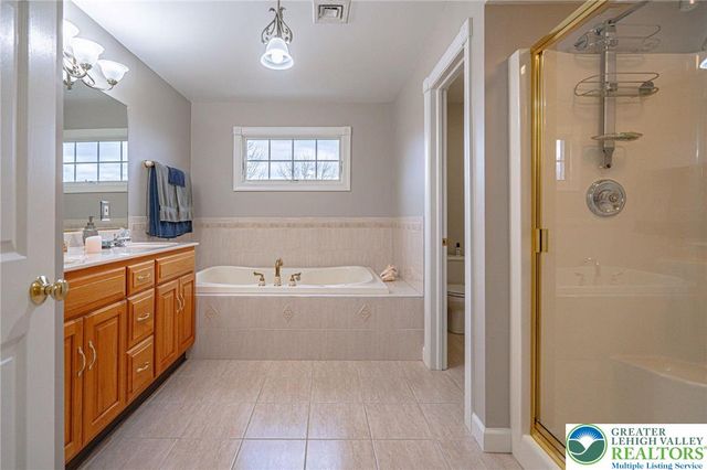 6551 Overlook Road, Upper Macungie Twp, PA 18069