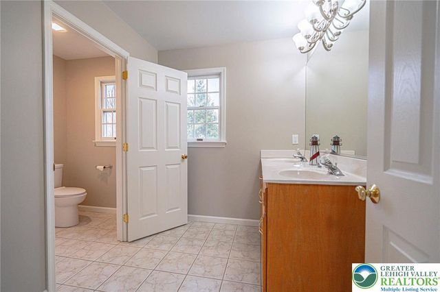 6551 Overlook Road, Upper Macungie Twp, PA 18069