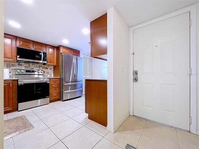 7201 29TH AVE DRIVE 102, Bradenton, FL 34209