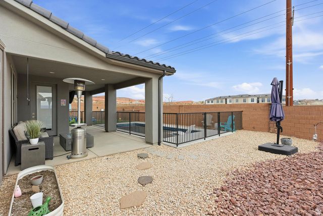 996 N CAMINO AGUA, Washington, UT 84780