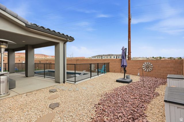 996 N CAMINO AGUA, Washington, UT 84780