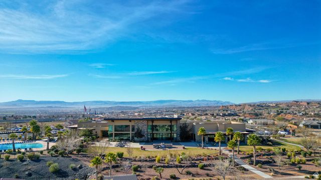 996 N CAMINO AGUA, Washington, UT 84780