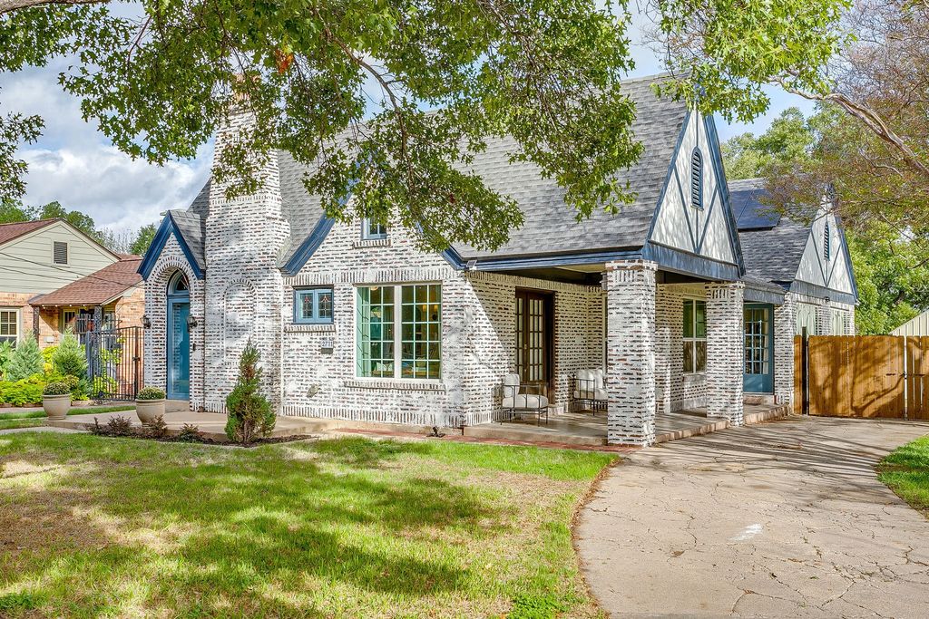 2711 Scott Avenue, Fort Worth, TX 76103 — photo 2