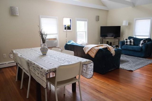 28 East Street 2, Newport, RI 02840
