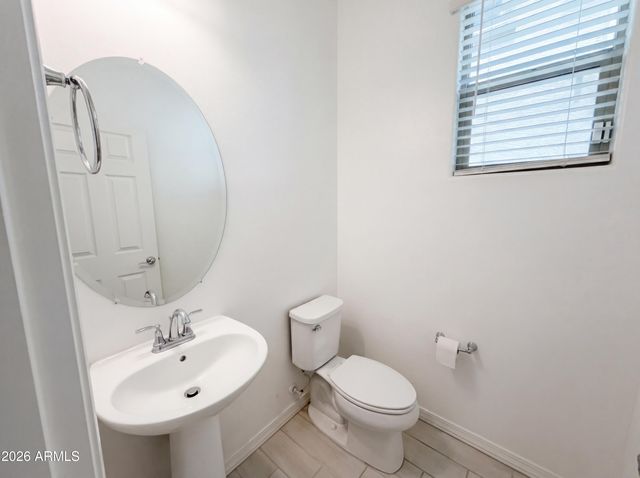 5728 W RAYMOND Street, Phoenix, AZ 85043